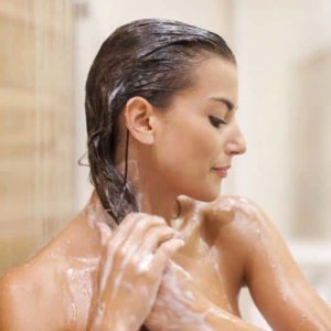Cât de des trebuie făcută spălarea părului.png